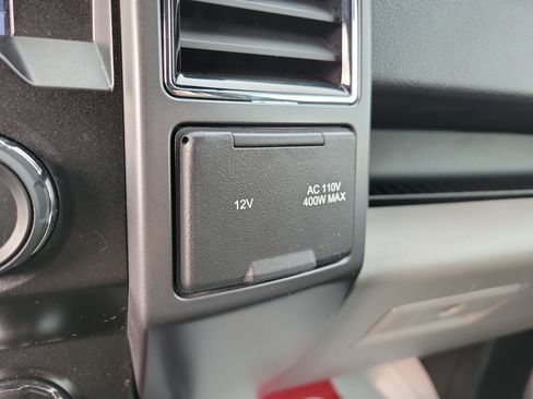 Used 2020 Ford F150 XLT w/ Equipment Group 302A Luxury image 18