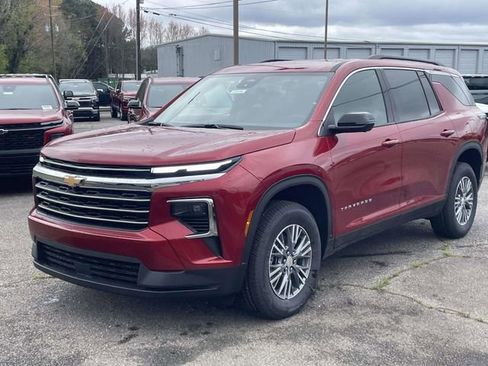 New 2026 Chevrolet Traverse LT w/ Driver Confidence Package image 7