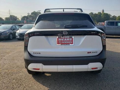 New 2026 Nissan Kicks SR w/ Cold Weather Package image 5