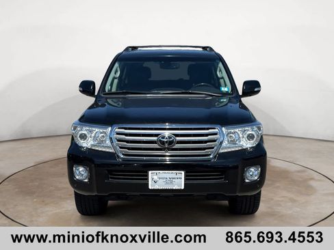 Used 2015 Toyota Land Cruiser AWD/4WD image 8