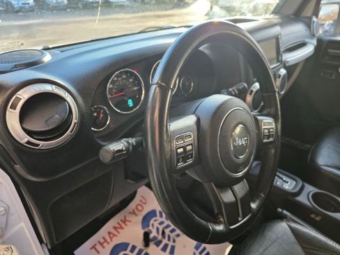 Used 2016 Jeep Wrangler Unlimited Sahara w/ Dual Top Group image 11