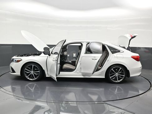 Used 2022 Honda Civic Touring image 35