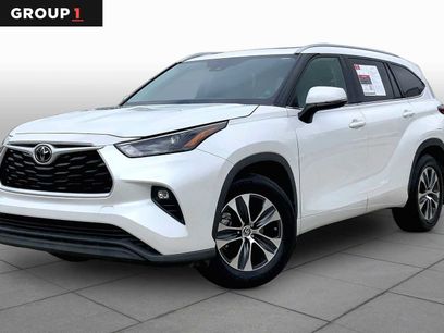 Used 2022 Toyota Highlander XLE