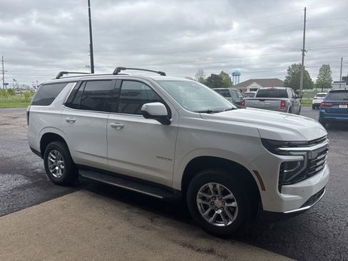Used 2025 Chevrolet Tahoe LS AWD/4WD image 8