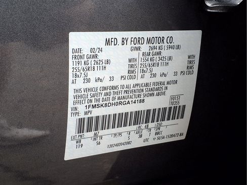 Used 2024 Ford Explorer XLT w/ Equipment Group 202A AWD/4WD image 24