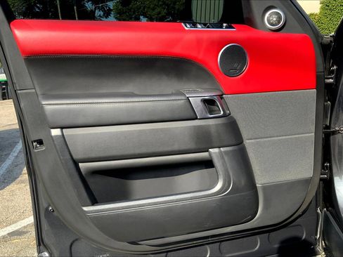 Used 2022 Land Rover Range Rover Sport HSE Dynamic image 21