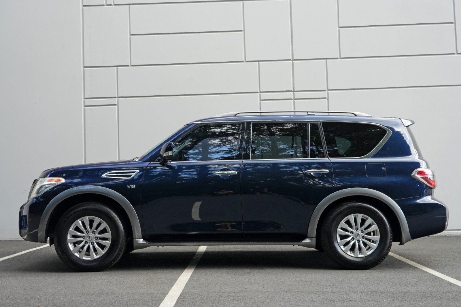 Used 2017 Nissan Armada SV w/ Driver Package AWD/4WD image 8