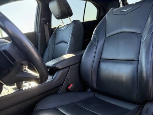 Used 2020 Cadillac XT4 Premium Luxury w/ Cold Weather Package image 9