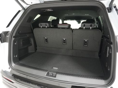 New 2026 Chevrolet Traverse RS image 8