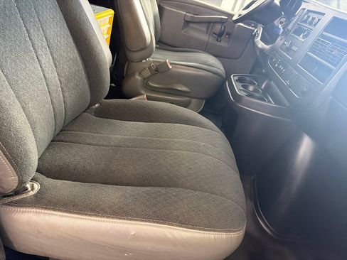 Used 2020 Chevrolet Express 2500 w/ Driver Convenience Package RWD image 17
