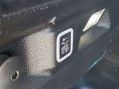 Used 2023 Jeep Grand Cherokee L Limited image 35