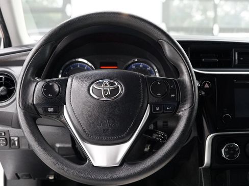 Used 2017 Toyota Corolla SE FWD image 23