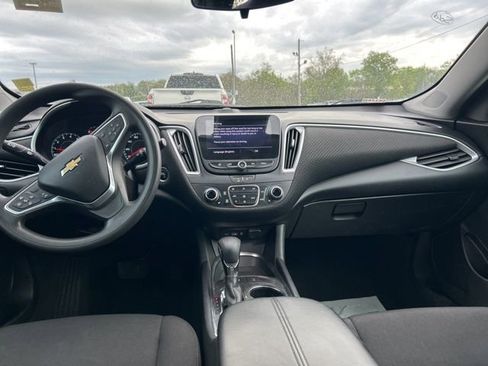 Used 2023 Chevrolet Malibu LT w/ Driver Confidence Package FWD image 5