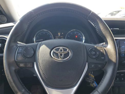 Used 2019 Toyota Corolla SE image 21