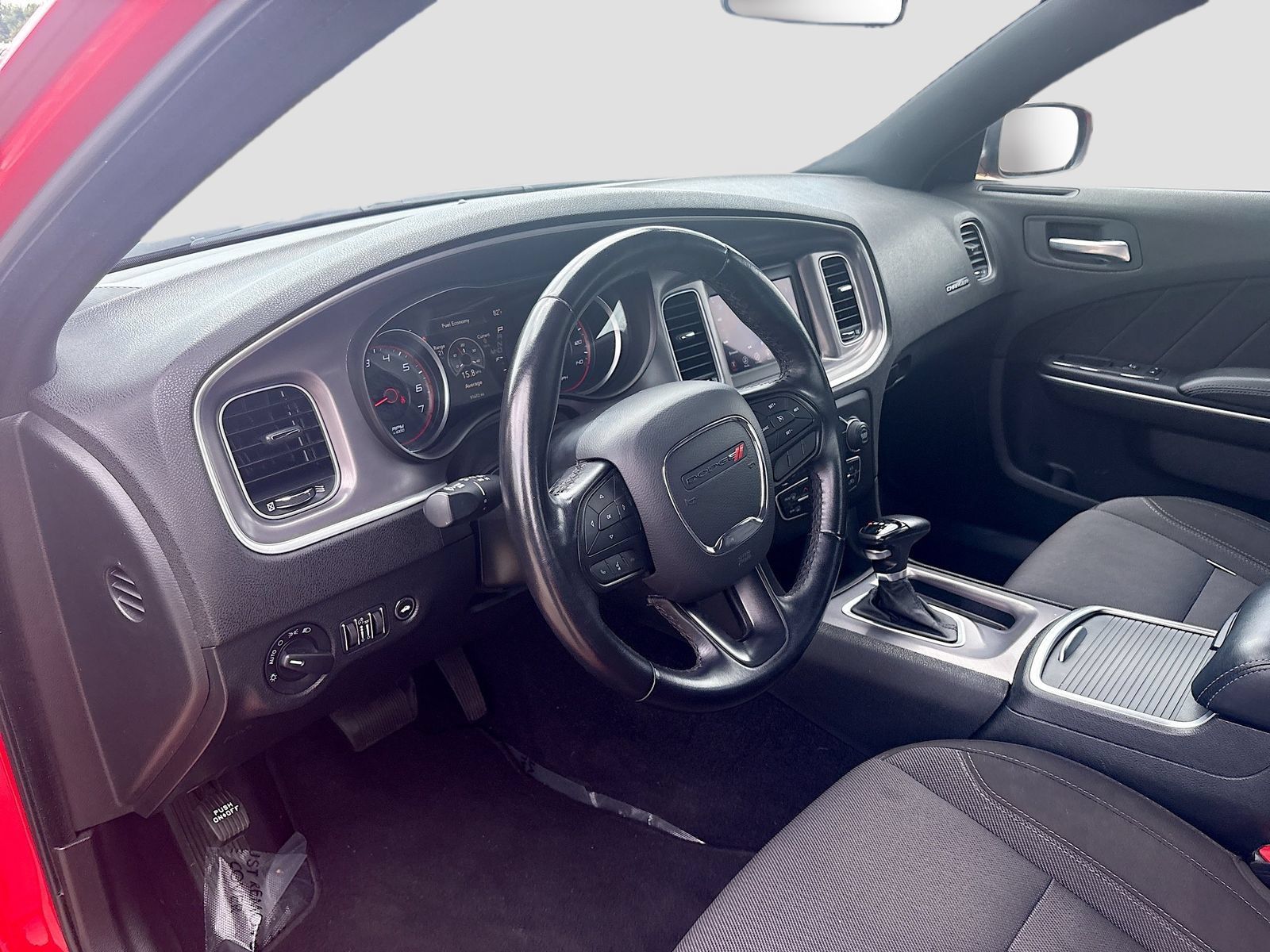 Used 2022 Dodge Charger SXT RWD image 9