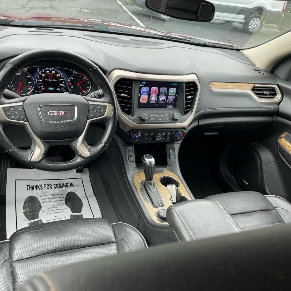 Used 2017 GMC Acadia Denali w/ Technology Package AWD/4WD image 7