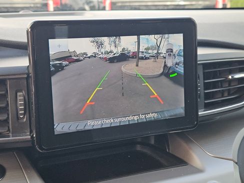 Used 2022 Ford Explorer XLT w/ Equipment Group 202A image 19