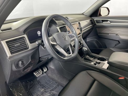 Used 2022 Volkswagen Atlas Cross Sport SEL R-Line image 9