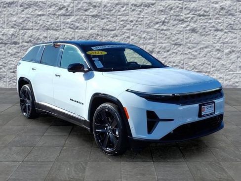 Used 2024 Jeep Wagoneer Launch Edition image 1