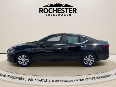 Used 2024 Nissan Altima 2.5 S FWD image 3