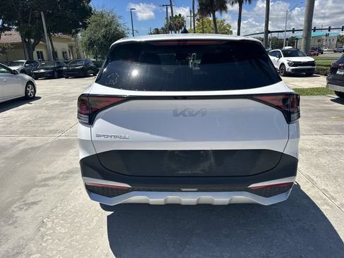 Certified 2024 Kia Sportage EX FWD image 8