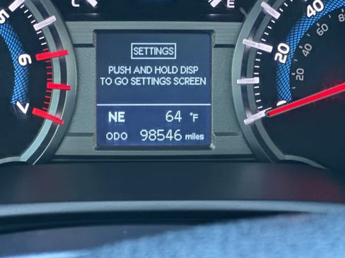 Used 2018 Toyota 4Runner SR5 Premium AWD/4WD image 26
