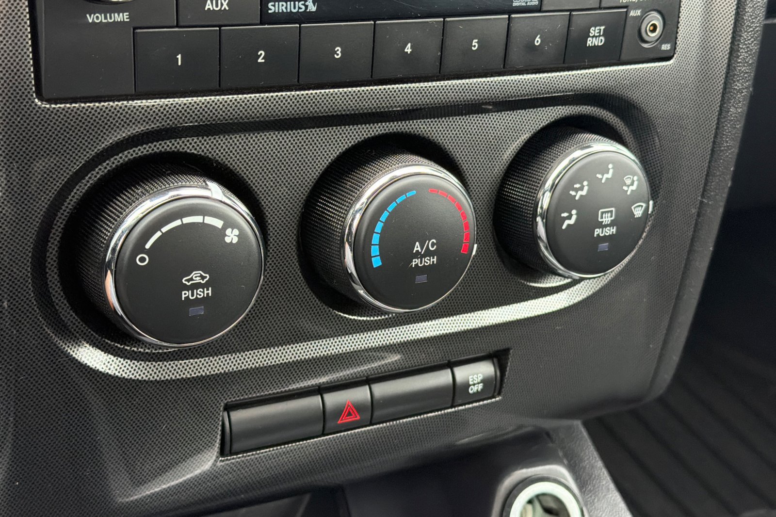Used 2009 Dodge Challenger R/T RWD image 17