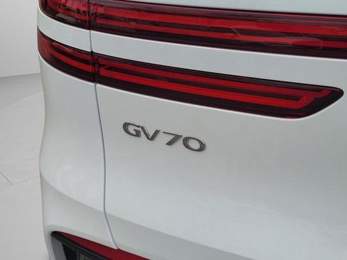 New 2026 Genesis GV70 2.5T Advanced image 14