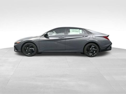 New 2026 Hyundai Elantra SEL Sport Premium FWD image 33