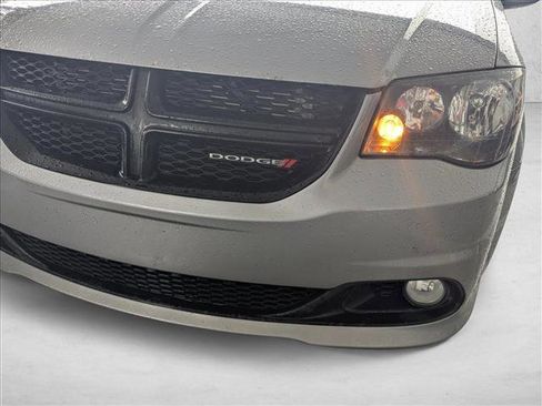 Used 2015 Dodge Grand Caravan SXT image 21