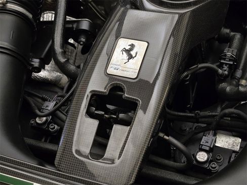 Used 2020 Ferrari F8 Tributo image 21