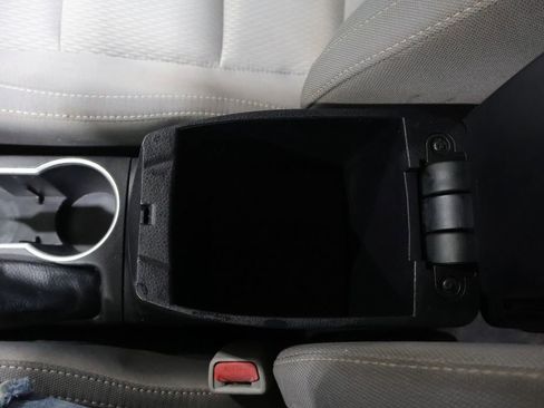 Used 2014 Toyota Corolla LE FWD image 28