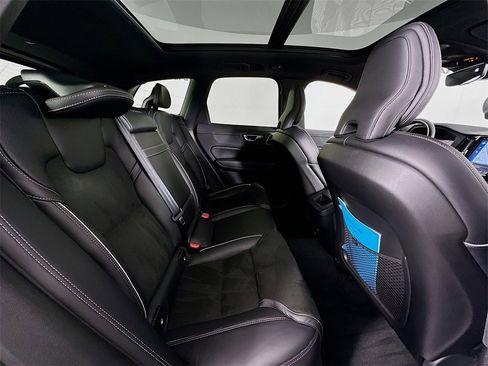 Used 2019 Volvo XC60 T6 R-Design w/ Protection Package Premier image 29