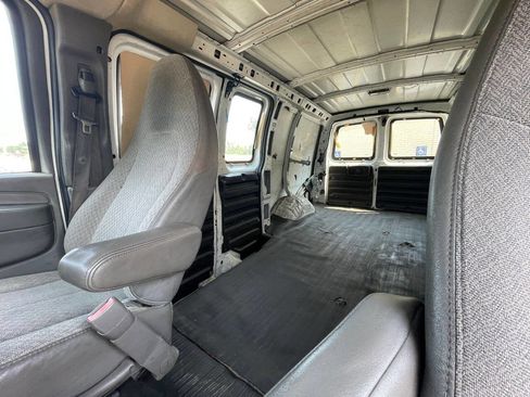 Used 2012 Chevrolet Express 3500 image 16