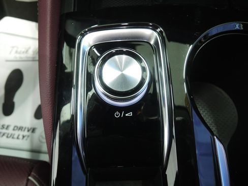 Used 2025 Buick Envision Sport Touring AWD/4WD image 23