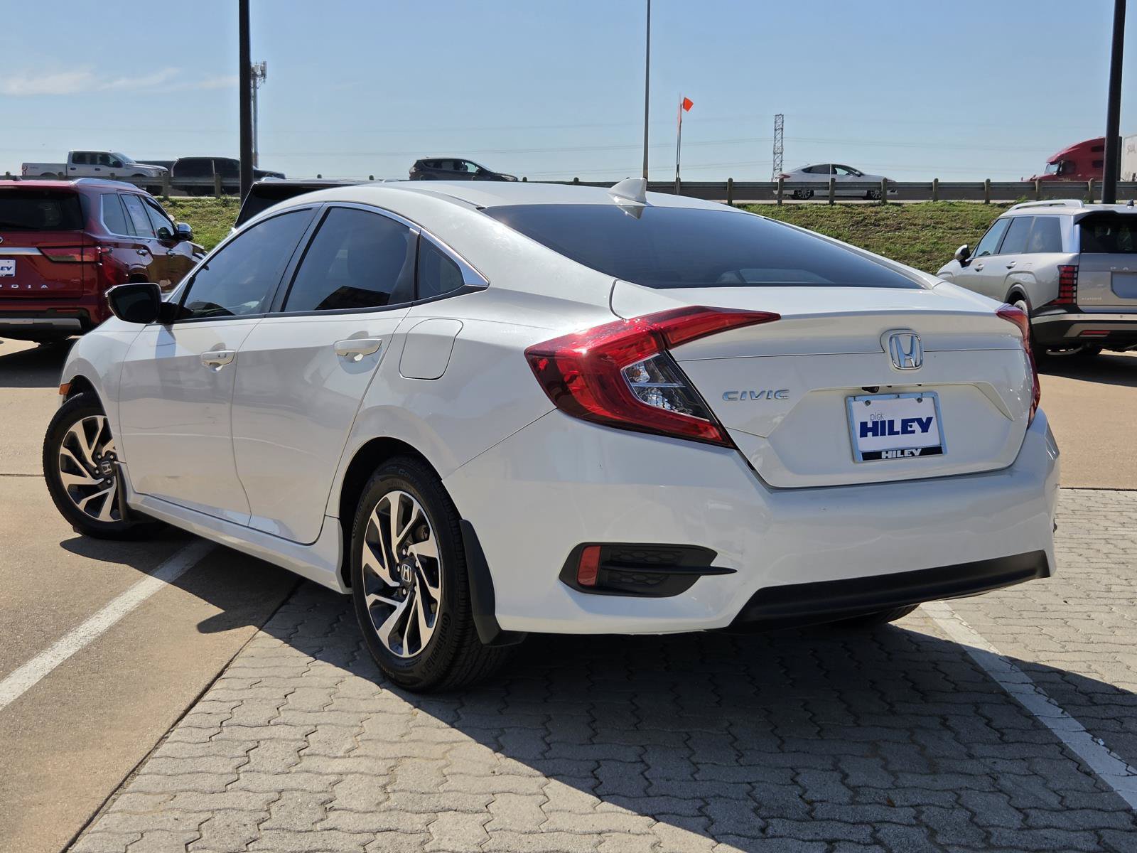 Used 2017 Honda Civic EX image 3
