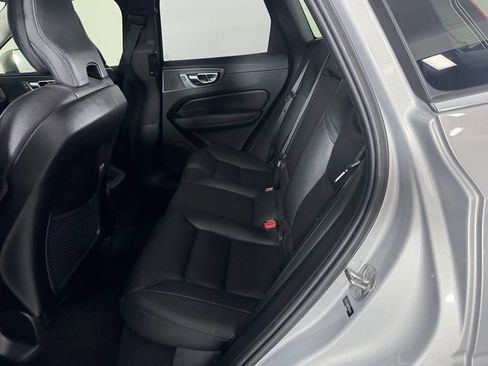 Used 2023 Volvo XC60 B5 Plus w/ Climate Package AWD/4WD image 31