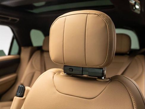 New 2026 Land Rover Range Rover Sport SE image 14