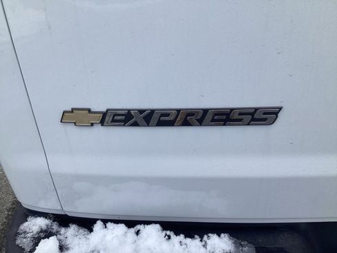 New 2025 Chevrolet Express 2500 image 15