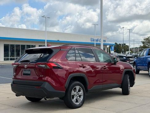 Used 2025 Toyota RAV4 XLE FWD image 5