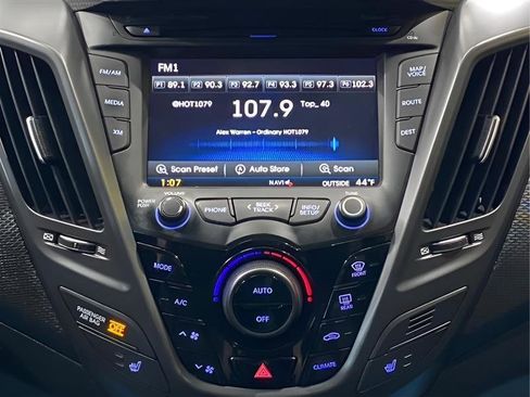 Used 2015 Hyundai Veloster Turbo w/ Option Group 04 image 21