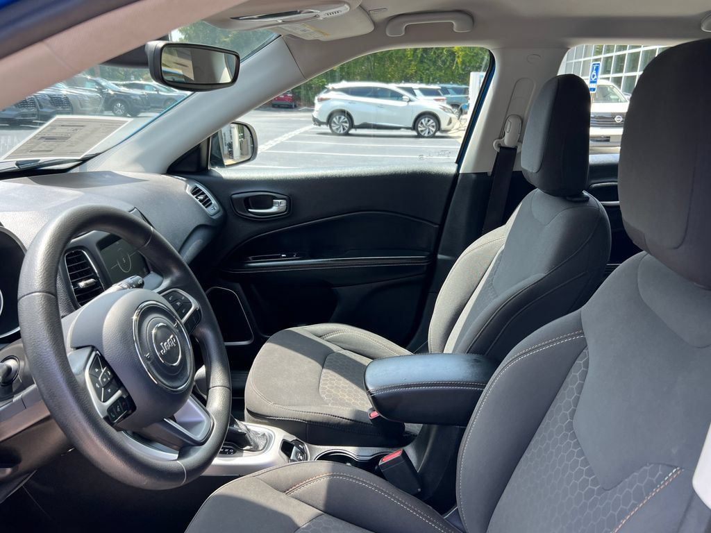 Used 2018 Jeep Compass Sport w/ Tech Group AWD/4WD image 6