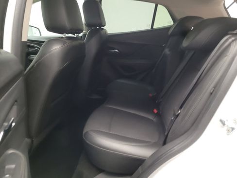 Used 2022 Buick Encore Preferred w/ Safety Package FWD image 18