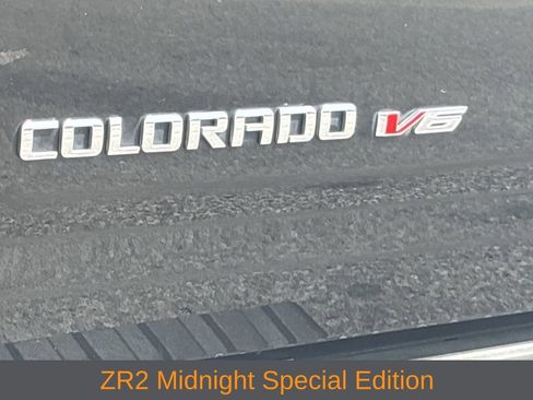 Used 2018 Chevrolet Colorado ZR2 w/ ZR2 Midnight Special Edition AWD/4WD image 10