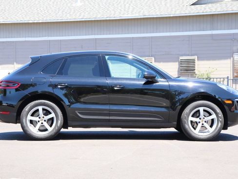 Used 2017 Porsche Macan AWD/4WD image 10