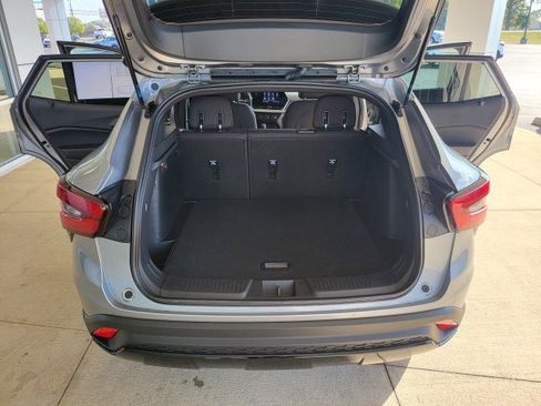 Used 2024 Chevrolet Trax RS w/ Driver Confidence Package image 11