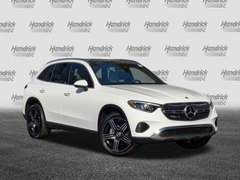 New 2026 Mercedes-Benz GLC 300 image 2