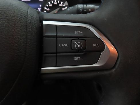 Used 2022 Jeep Compass Latitude AWD/4WD image 12