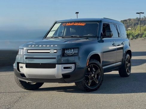 Used 2020 Land Rover Defender 110 SE AWD/4WD image 2