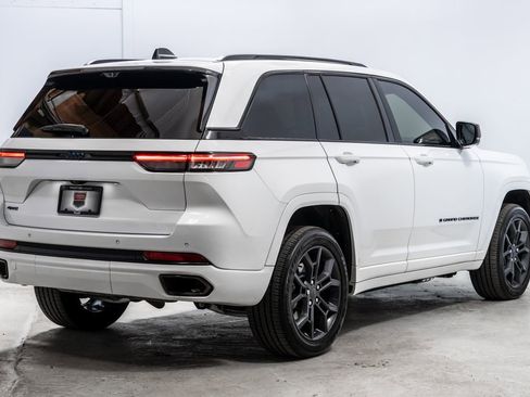 Used 2024 Jeep Grand Cherokee Limited 4xe AWD/4WD image 7